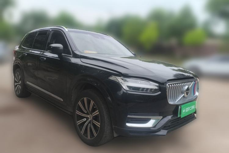 Used Volvo XC90 New Energy 2021 E-Drive Hybrid T8 Luxury Flagship 7-Seater Front Right 45 Deg
