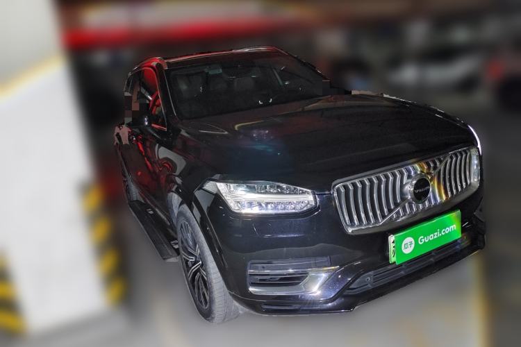 Used Volvo XC90 New Energy 2021 E-Drive Hybrid T8 Luxury Flagship 7-Seater Front Right 45 Deg
