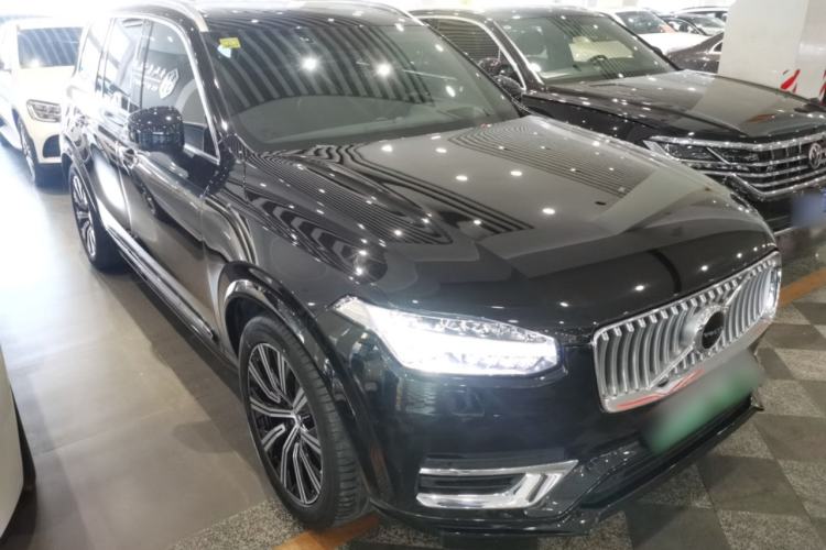 Used Volvo XC90 New Energy 2021 E-Drive Hybrid T8 Luxury Flagship 7-Seater Front Right 45 Deg