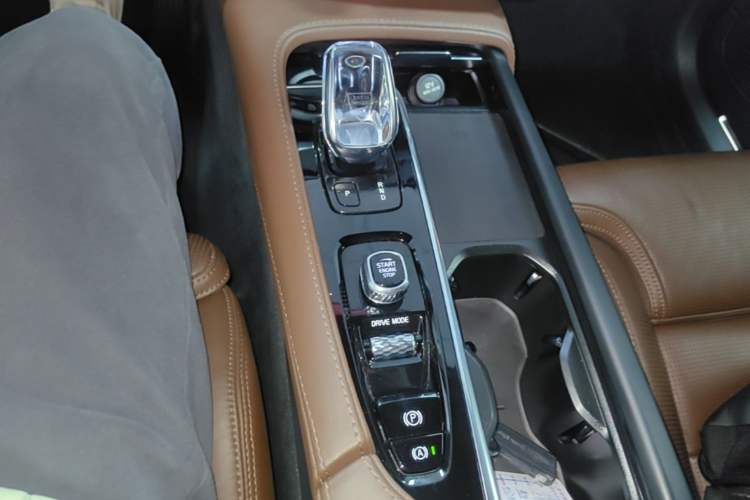 Used Volvo XC90 New Energy 2021 E-Drive Hybrid T8 Luxury Flagship 7-Seater Gear Lever