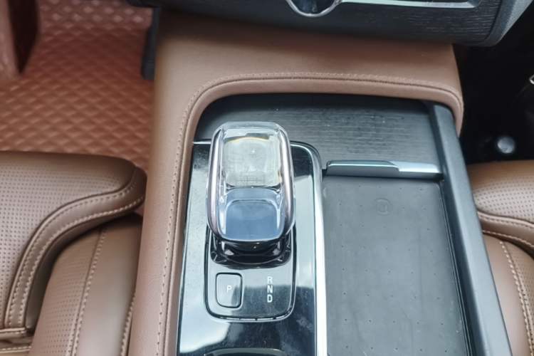Used Volvo XC90 New Energy 2021 E-Drive Hybrid T8 Luxury Flagship 7-Seater Gear Lever