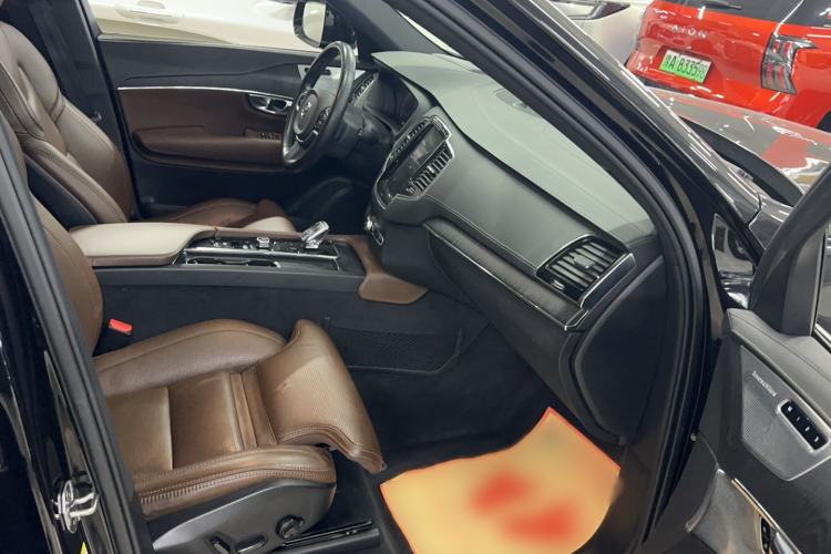 Used Volvo XC90 New Energy 2021 E-Drive Hybrid T8 Luxury Flagship 7-Seater Interior 3