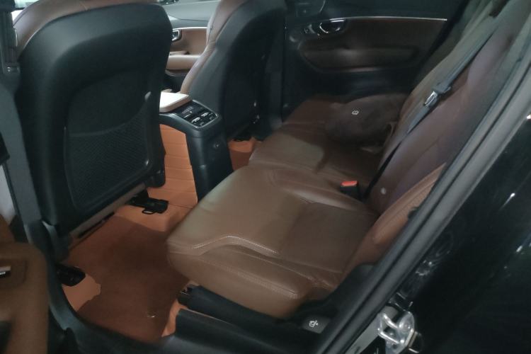 Used Volvo XC90 New Energy 2021 E-Drive Hybrid T8 Luxury Flagship 7-Seater Interior 4