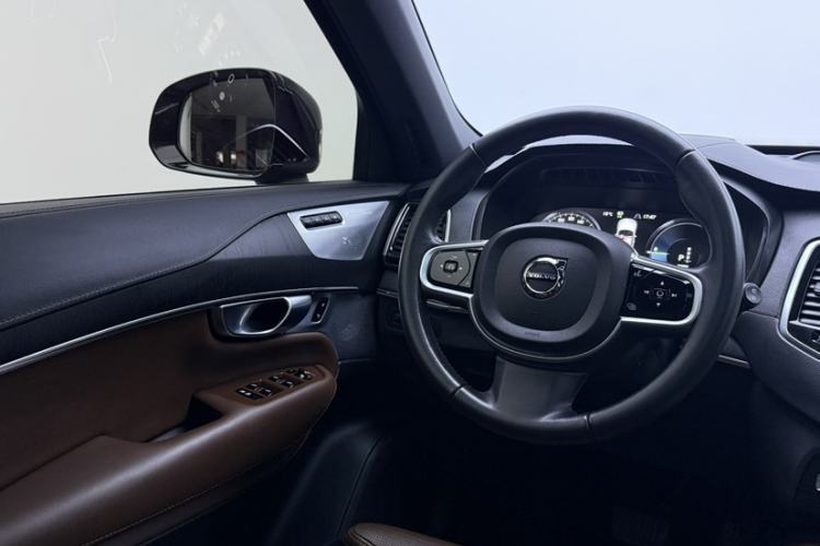 Used Volvo XC90 New Energy 2021 E-Drive Hybrid T8 Luxury Flagship 7-Seater Interior 6