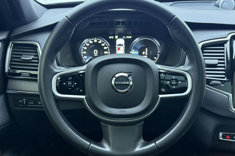 Used Volvo XC90 New Energy 2021 E-Drive Hybrid T8 Luxury Flagship 7-Seater Interior 7