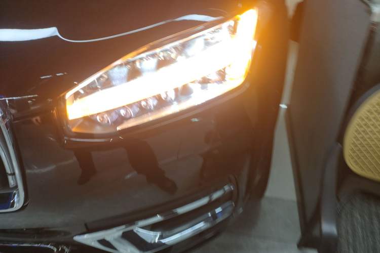 Used Volvo XC90 New Energy 2021 E-Drive Hybrid T8 Luxury Flagship 7-Seater Left Front Headlight