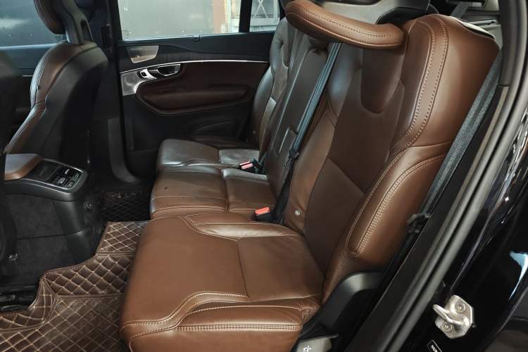 Used Volvo XC90 New Energy 2021 E-Drive Hybrid T8 Luxury Flagship 7-Seater Left Rear Seat