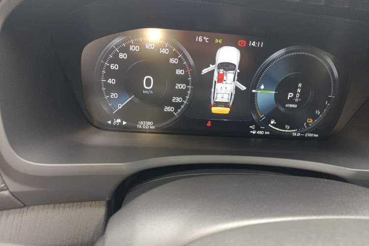 Used Volvo XC90 New Energy 2021 E-Drive Hybrid T8 Luxury Flagship 7-Seater Odometer Close Up