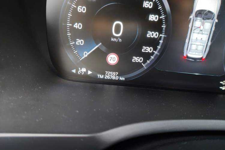 Used Volvo XC90 New Energy 2021 E-Drive Hybrid T8 Luxury Flagship 7-Seater Odometer Close Up