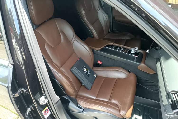 Used Volvo XC90 New Energy 2021 E-Drive Hybrid T8 Luxury Flagship 7-Seater Right Front Seat