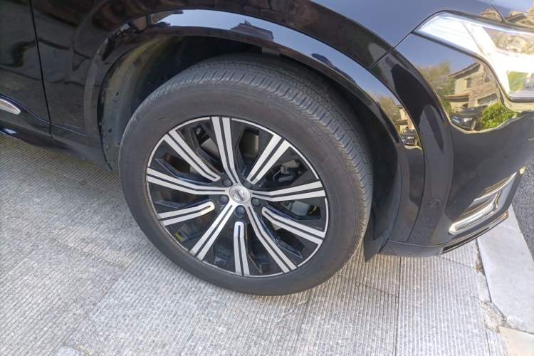 Used Volvo XC90 New Energy 2021 E-Drive Hybrid T8 Luxury Flagship 7-Seater Right Front Wheel Hub