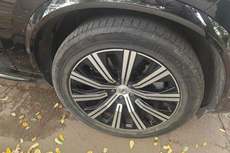 Used Volvo XC90 New Energy 2021 E-Drive Hybrid T8 Luxury Flagship 7-Seater Right Front Wheel Hub
