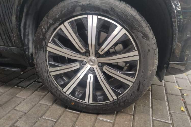 Used Volvo XC90 New Energy 2021 E-Drive Hybrid T8 Luxury Flagship 7-Seater Right Front Wheel Hub