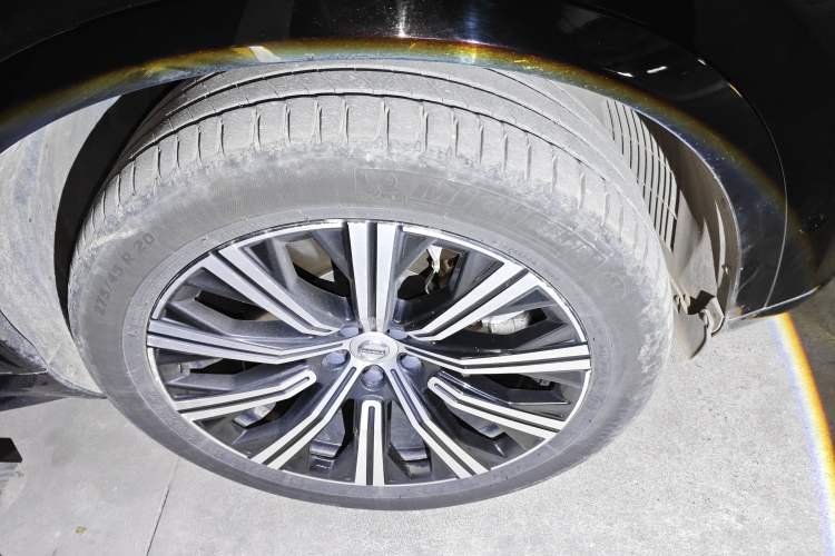 Used Volvo XC90 New Energy 2021 E-Drive Hybrid T8 Luxury Flagship 7-Seater Right Front Wheel Hub