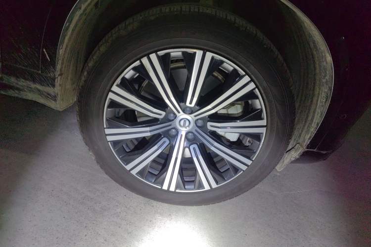 Used Volvo XC90 New Energy 2021 E-Drive Hybrid T8 Luxury Flagship 7-Seater Right Front Wheel Hub