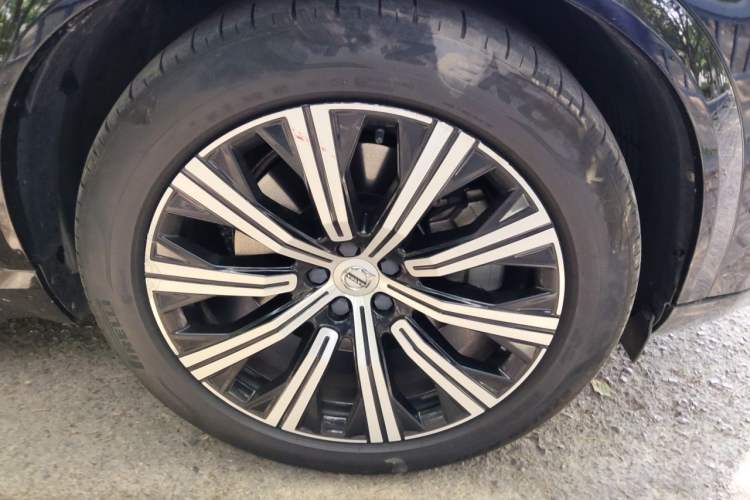 Used Volvo XC90 New Energy 2021 E-Drive Hybrid T8 Luxury Flagship 7-Seater Right Front Wheel Hub