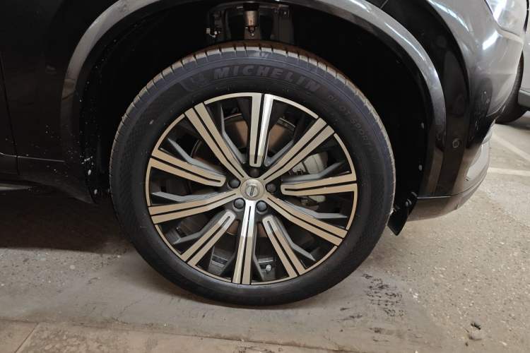 Used Volvo XC90 New Energy 2021 E-Drive Hybrid T8 Luxury Flagship 7-Seater Right Front Wheel Hub