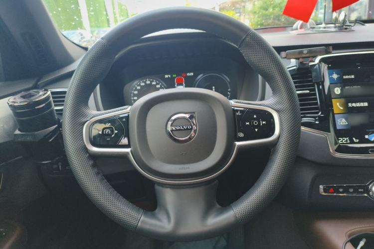 Used Volvo XC90 New Energy 2021 E-Drive Hybrid T8 Luxury Flagship 7-Seater Steering Wheel