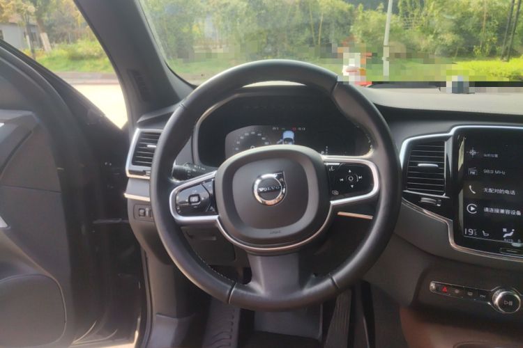 Used Volvo XC90 New Energy 2021 E-Drive Hybrid T8 Luxury Flagship 7-Seater Steering Wheel