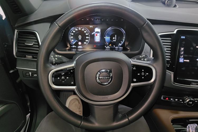 Used Volvo XC90 New Energy 2021 E-Drive Hybrid T8 Luxury Flagship 7-Seater Steering Wheel
