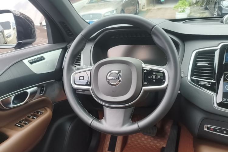 Used Volvo XC90 New Energy 2021 E-Drive Hybrid T8 Luxury Flagship 7-Seater Steering Wheel