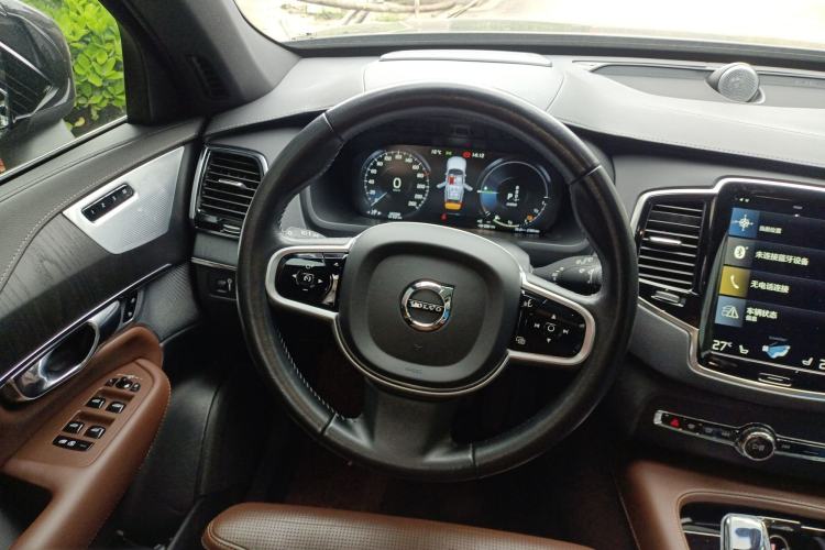 Used Volvo XC90 New Energy 2021 E-Drive Hybrid T8 Luxury Flagship 7-Seater Steering Wheel