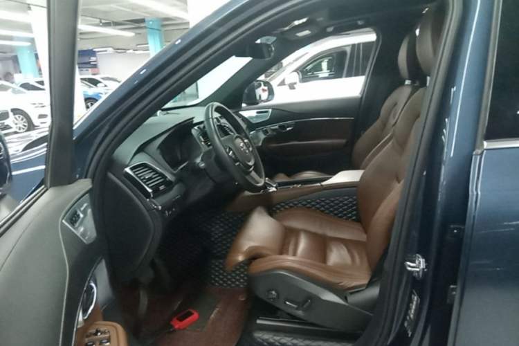 Used Volvo XC90 New Energy 2021 E-Drive Hybrid T8 Luxury Flagship 7-Seater Driver Seat