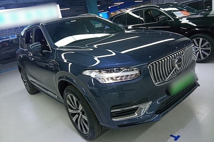 Used Volvo XC90 New Energy 2021 E-Drive Hybrid T8 Luxury Flagship 7-Seater Front Right 45 Deg