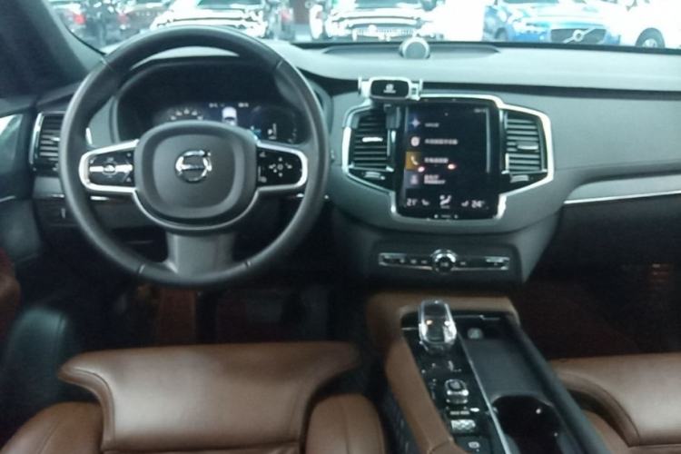 Used Volvo XC90 New Energy 2021 E-Drive Hybrid T8 Luxury Flagship 7-Seater Steering Wheel