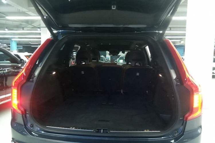 Used Volvo XC90 New Energy 2021 E-Drive Hybrid T8 Luxury Flagship 7-Seater Trunk