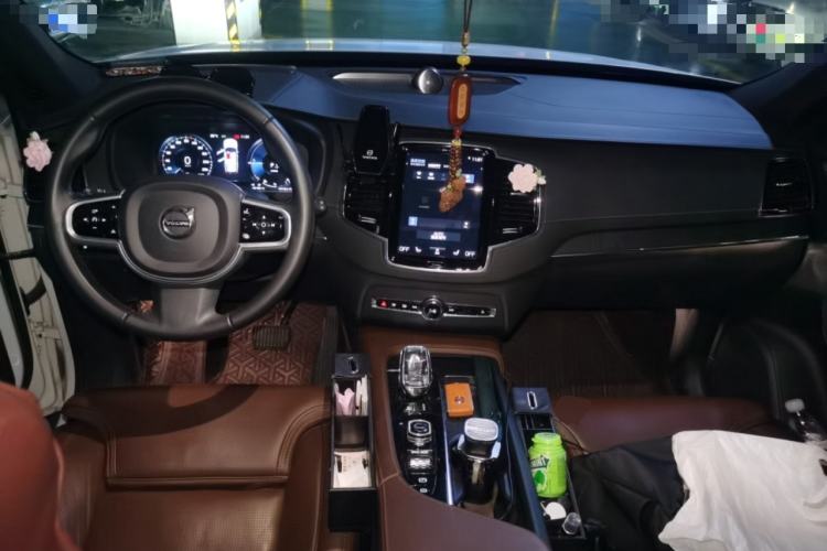 Used Volvo XC90 New Energy 2021 E-Drive Hybrid T8 Luxury Flagship 7-Seater Center Console