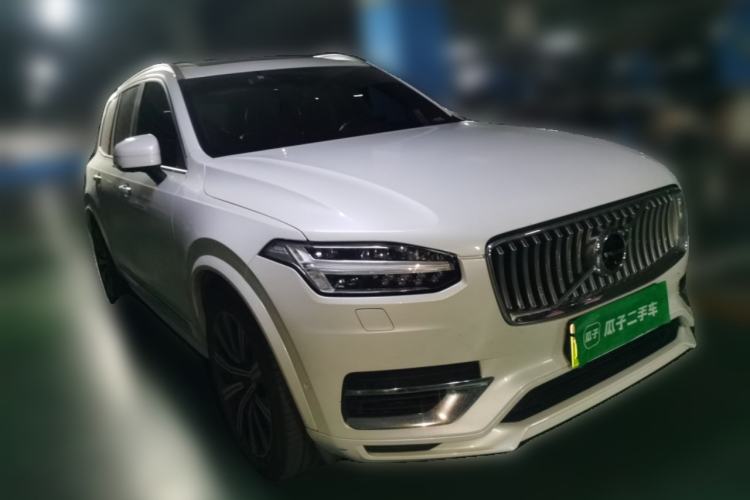 Used Volvo XC90 New Energy 2021 E-Drive Hybrid T8 Luxury Flagship 7-Seater Front Right 45 Deg