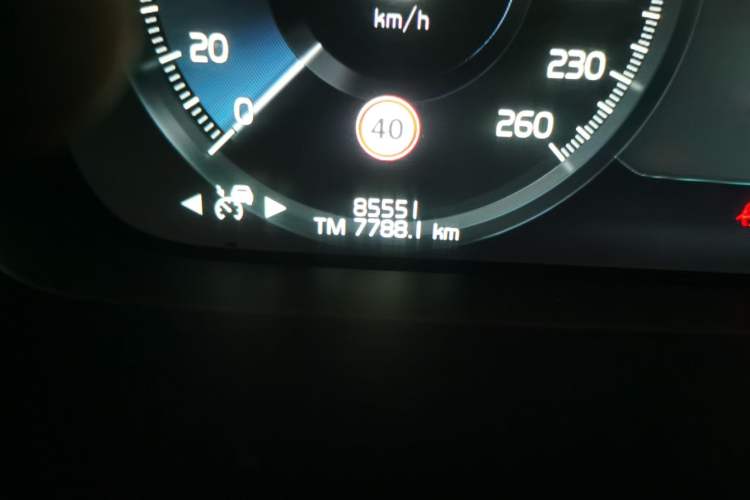 Used Volvo XC90 New Energy 2021 E-Drive Hybrid T8 Luxury Flagship 7-Seater Odometer Close Up