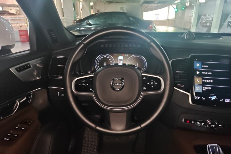 Used Volvo XC90 New Energy 2021 E-Drive Hybrid T8 Luxury Flagship 7-Seater Steering Wheel