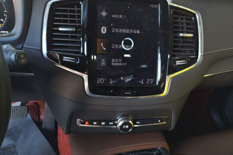 Used Volvo XC90 New Energy 2022 E-Drive Hybrid T8 Luxury Flagship 7-Seater Audio And AC Panel