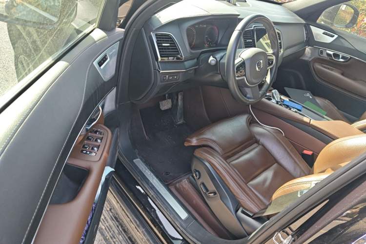 Used Volvo XC90 New Energy 2022 E-Drive Hybrid T8 Luxury Flagship 7-Seater Driver Seat