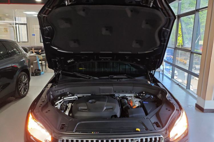 Used Volvo XC90 New Energy 2022 E-Drive Hybrid T8 Luxury Flagship 7-Seater Engine Bay