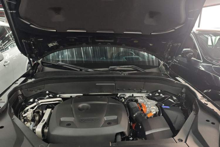 Used Volvo XC90 New Energy 2022 E-Drive Hybrid T8 Luxury Flagship 7-Seater Engine Bay