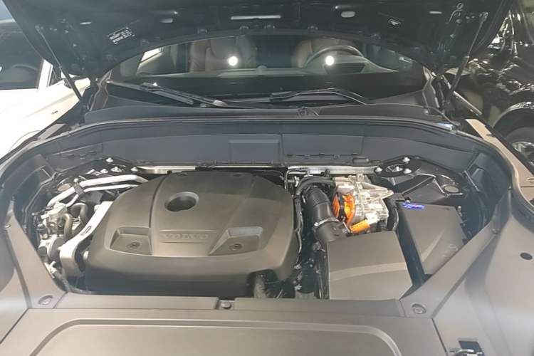 Used Volvo XC90 New Energy 2022 Facelift E-Drive Hybrid T8 Luxury Prestige 7-Seater Engine Bay
