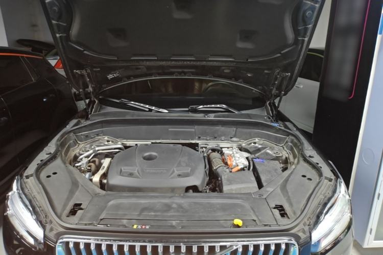 Used Volvo XC90 New Energy 2022 E-Drive Hybrid T8 Luxury Flagship 7-Seater Engine Bay