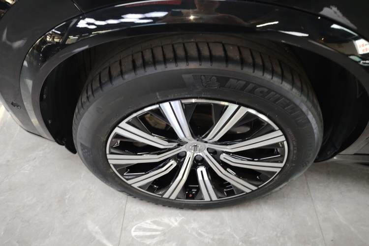 Used Volvo XC90 New Energy 2022 Facelift E-Drive Hybrid T8 Luxury Prestige 7-Seater Exterior 3