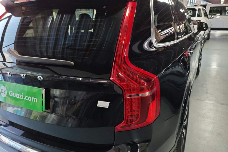 Used Volvo XC90 New Energy 2022 E-Drive Hybrid T8 Luxury Flagship 7-Seater Exterior 3