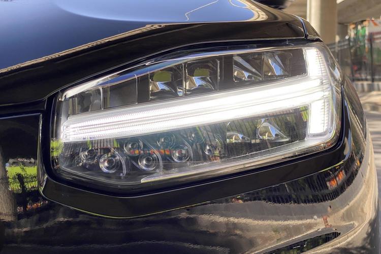 Used Volvo XC90 New Energy 2022 E-Drive Hybrid T8 Luxury Flagship 7-Seater Exterior 4