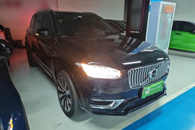 Used Volvo XC90 New Energy 2022 E-Drive Hybrid T8 Luxury Flagship 7-Seater Front Right 45 Deg