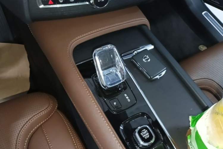 Used Volvo XC90 New Energy 2022 Facelift E-Drive Hybrid T8 Luxury Prestige 7-Seater Gear Lever