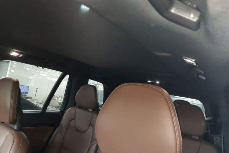Used Volvo XC90 New Energy 2022 E-Drive Hybrid T8 Luxury Flagship 7-Seater Headliner
