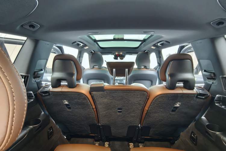 Used Volvo XC90 New Energy 2022 Facelift E-Drive Hybrid T8 Luxury Prestige 7-Seater Interior 11