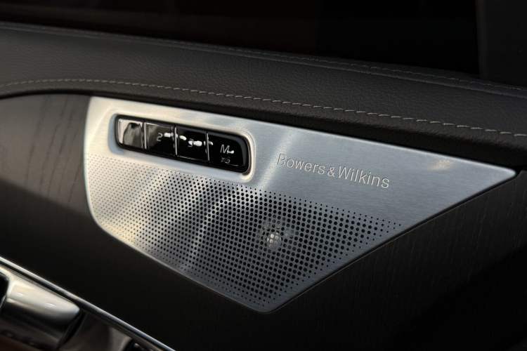 Used Volvo XC90 New Energy 2022 E-Drive Hybrid T8 Luxury Flagship 7-Seater Interior 12