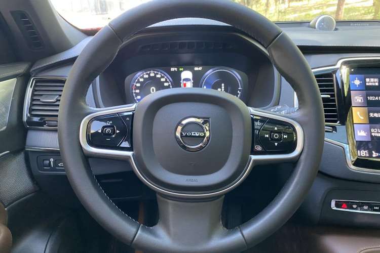 Used Volvo XC90 New Energy 2022 E-Drive Hybrid T8 Luxury Flagship 7-Seater Interior 2