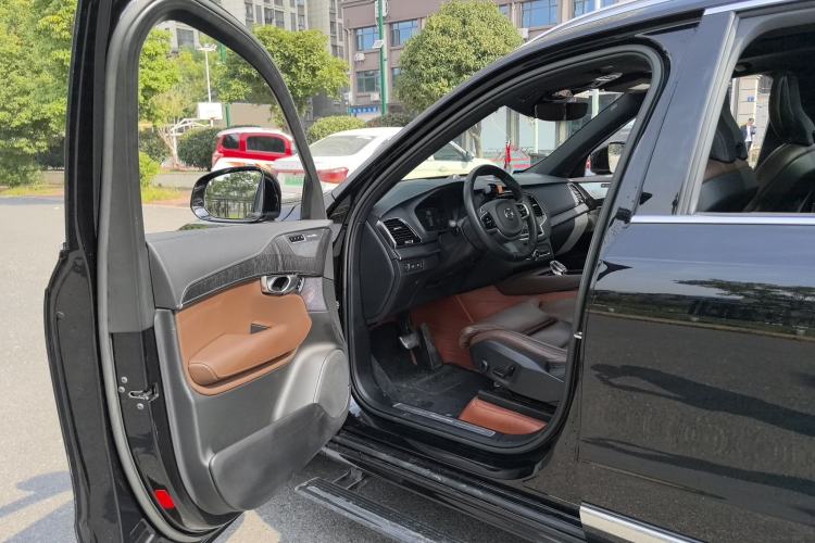 Used Volvo XC90 New Energy 2022 Facelift E-Drive Hybrid T8 Luxury Prestige 7-Seater Interior 2